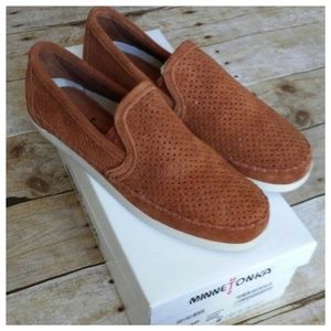 Minnetonka Women's Pacific Slip-On Shoes - Sz 8